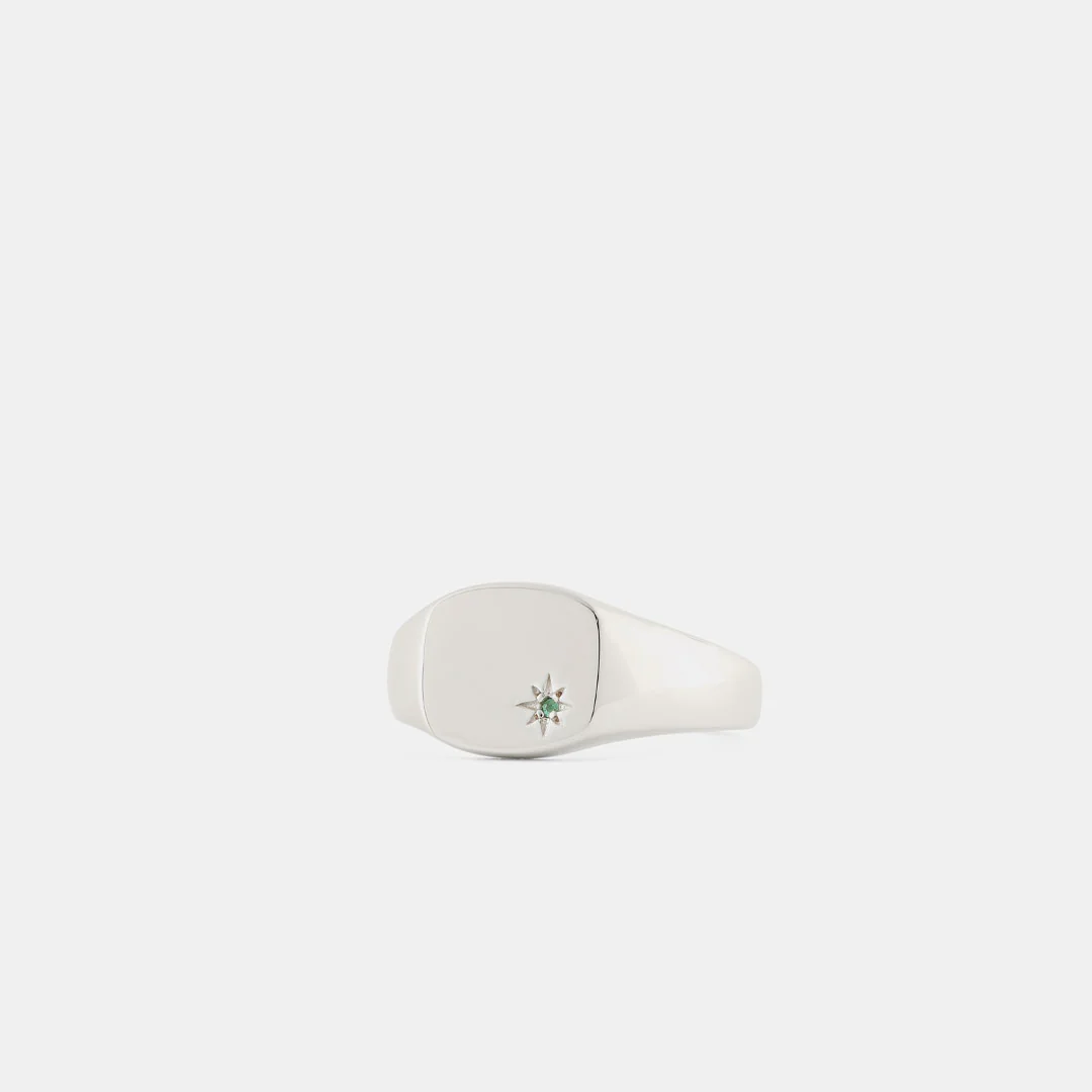 Silver Emerald Birthstone Ring - Image 6