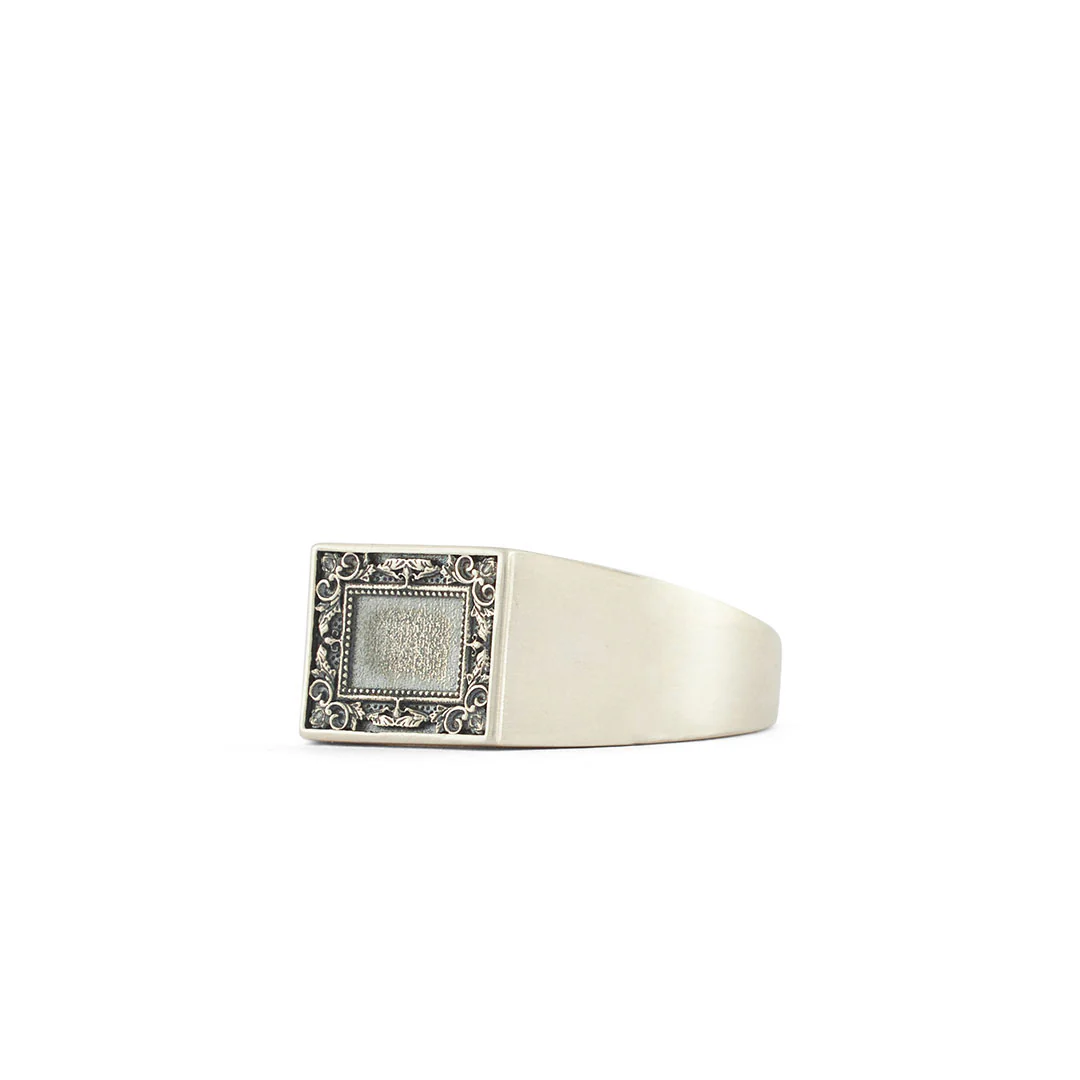 Silver Frame Ring - Image 4
