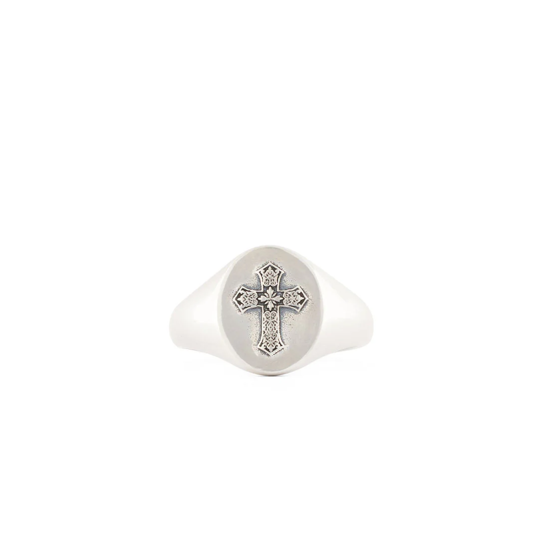 Silver Gothic Cross Ring - Image 3