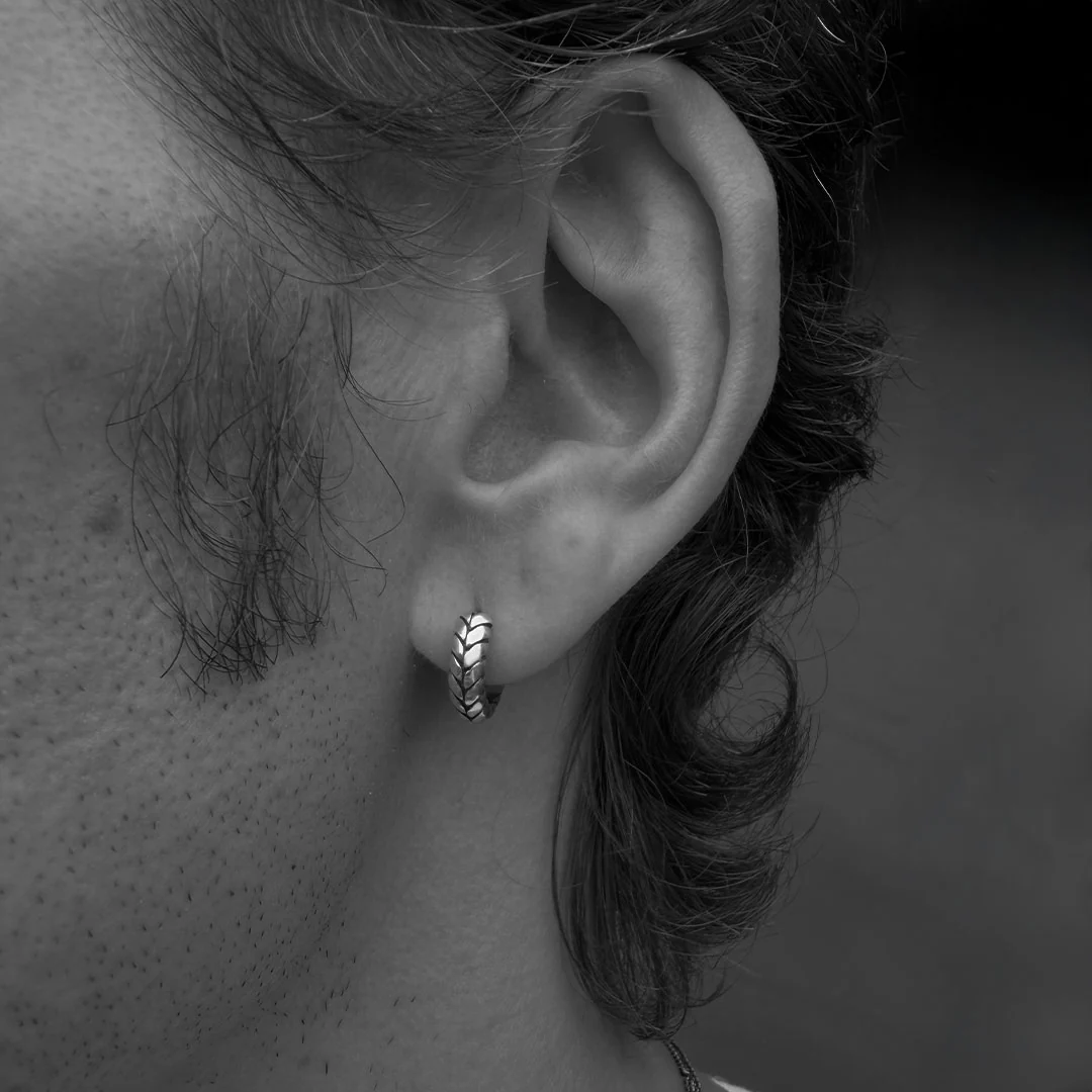Silver Laurel Hoop Earring - Image 6