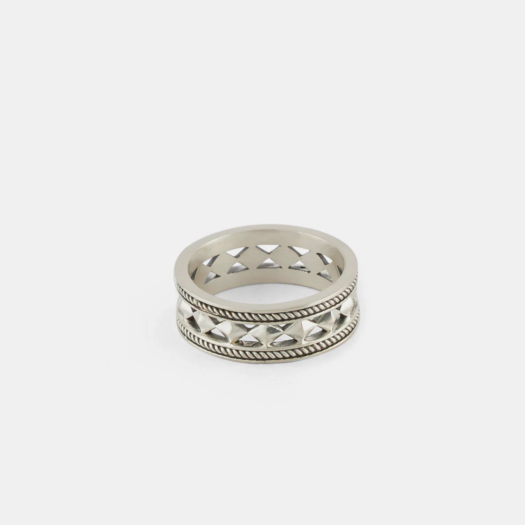 Silver Regal Ring - Image 5