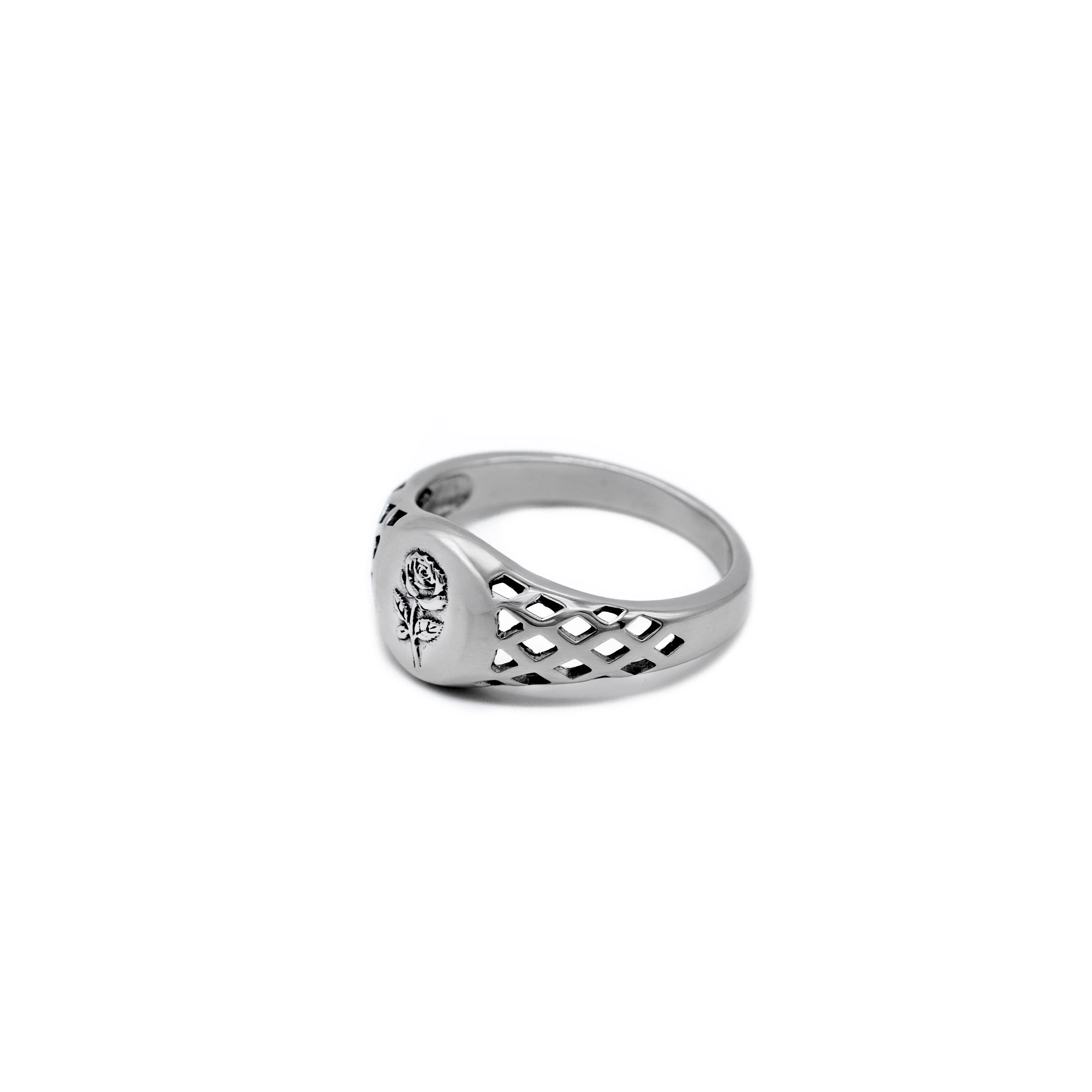 Silver Rose Sovereign Ring - Image 4