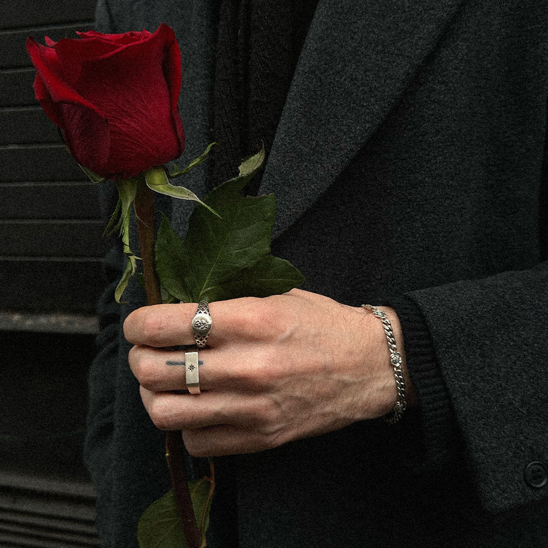Silver Rose Sovereign Ring - Image 6
